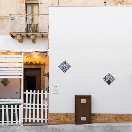 Villa Centro Storico Sciacca - Casa Di Pisa Cortile Termine Esterno foto