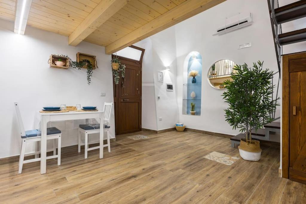 Villa Centro Storico Sciacca - Casa Di Pisa Cortile Termine Esterno foto